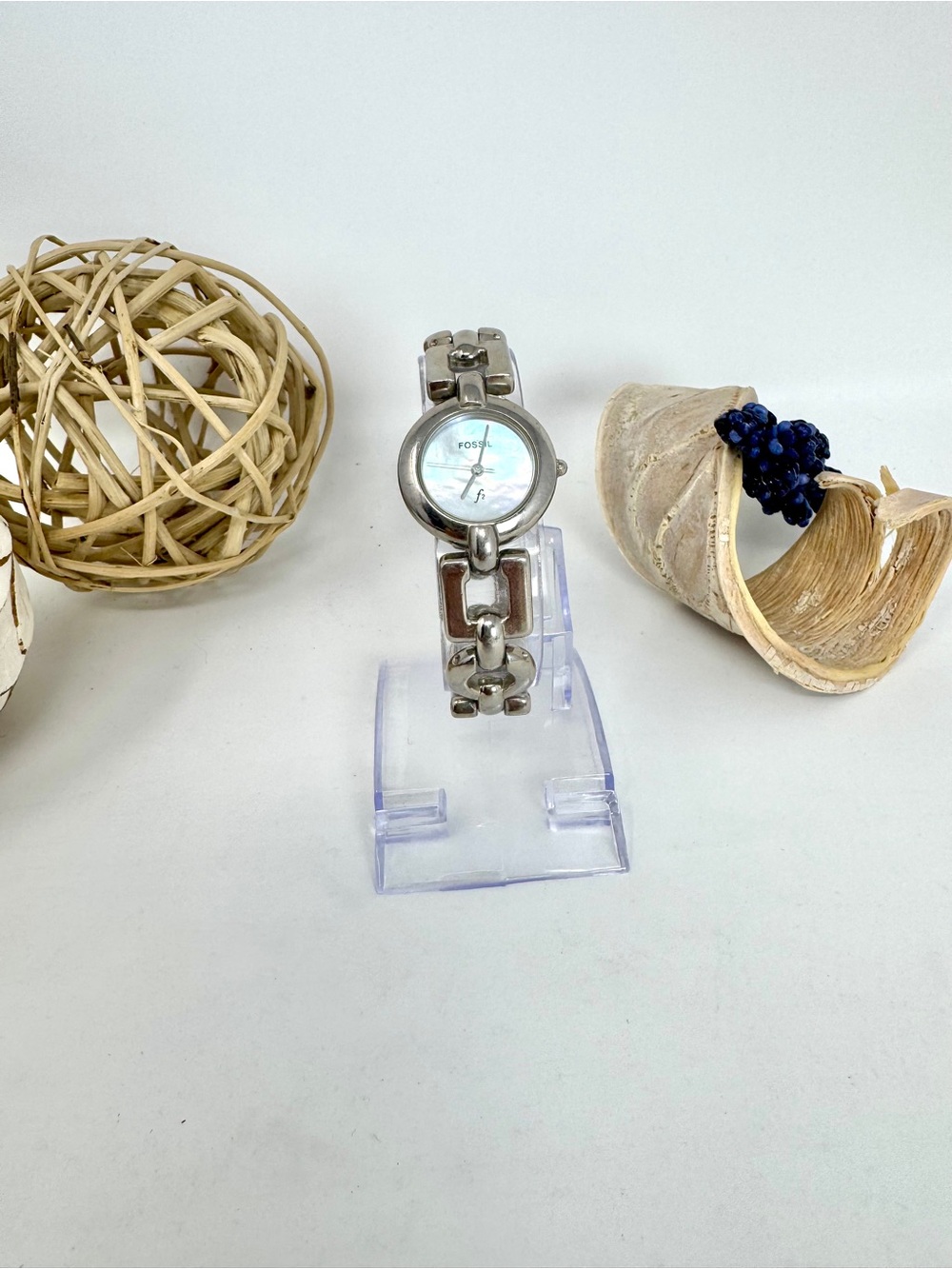 Vintage Y2K Fossil Women's Silver Bracelet Watch with Mother-of-Pearl Dial